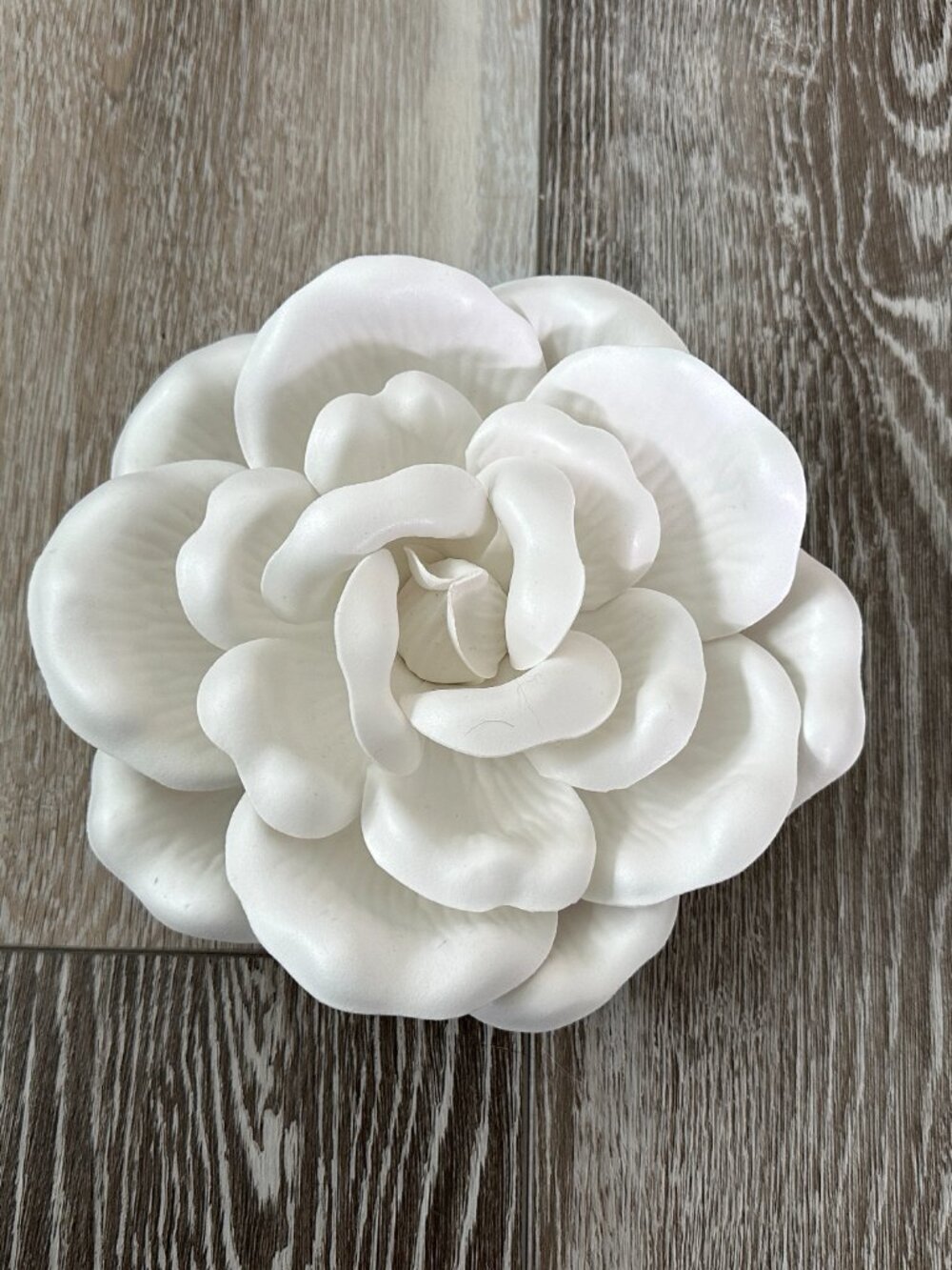 NWOT Gorgeous White Flower / Rose Wall Decor Cottage Shabby Chic - Picture 2 of 4